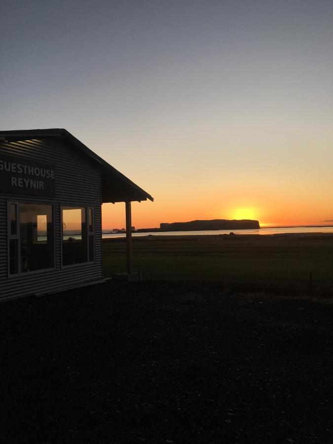 Guesthouse Reynir Vík Dış mekan fotoğraf